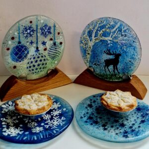 Christmas Circles - Decorative Circle (with Oak stand) and Plate